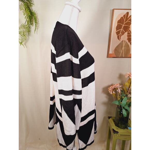 Roni Bis Women's Button-Up Long-Sleeved Sweater Black/White M-L - Picture 4 of 7